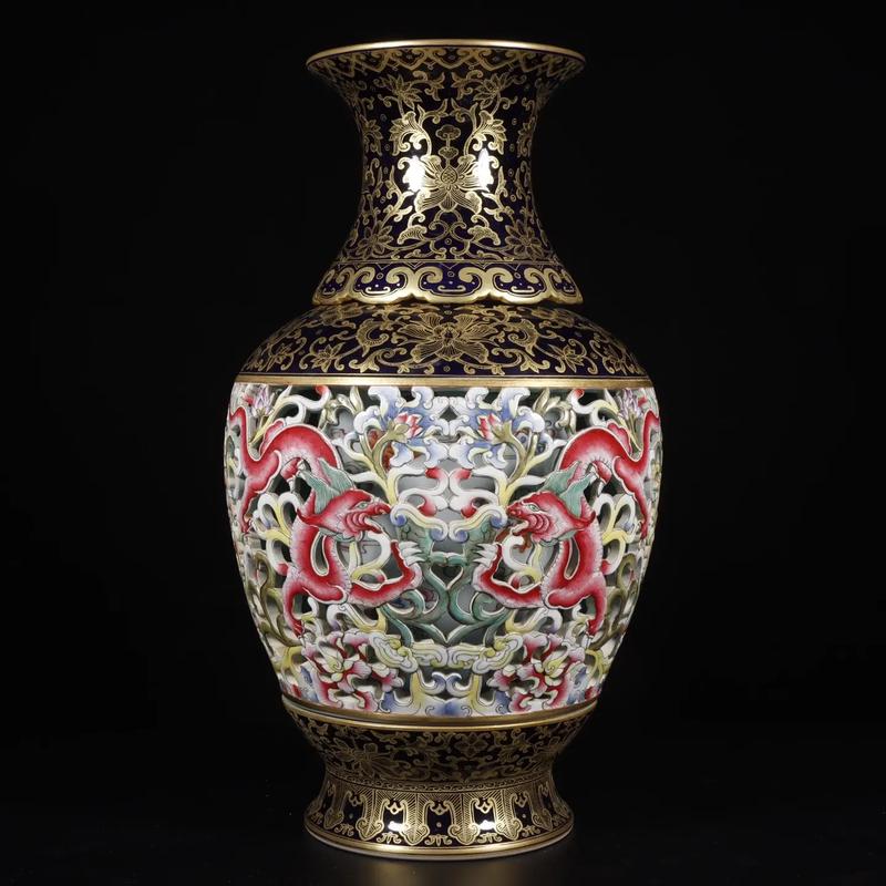 大清乾隆粉彩描金瓷器