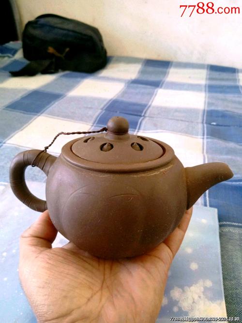 民国时期的荷花紫砂壶