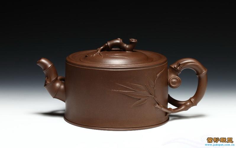 宜兴紫砂壶大师王秀芳