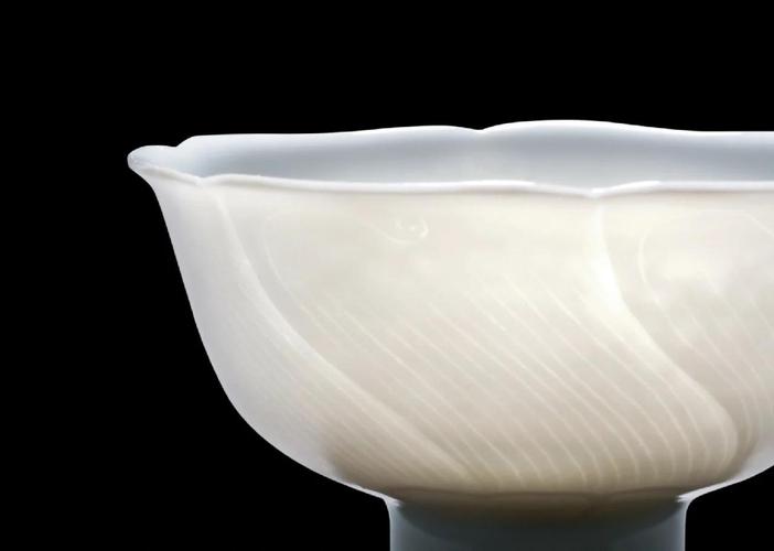 古代暗花的瓷器是什么