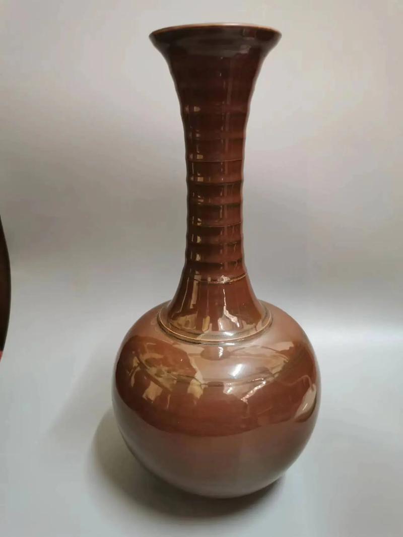 宋代定窑紫釉瓷器图片