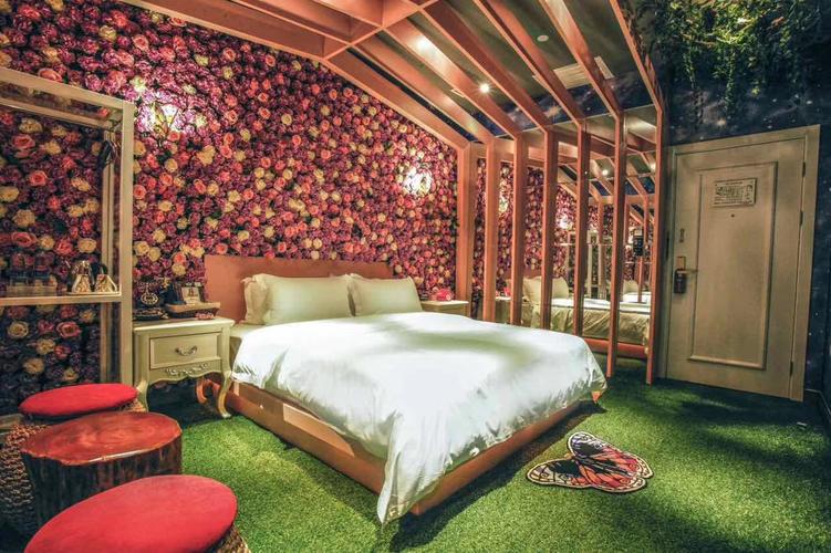 成都星宇之星花主题酒店