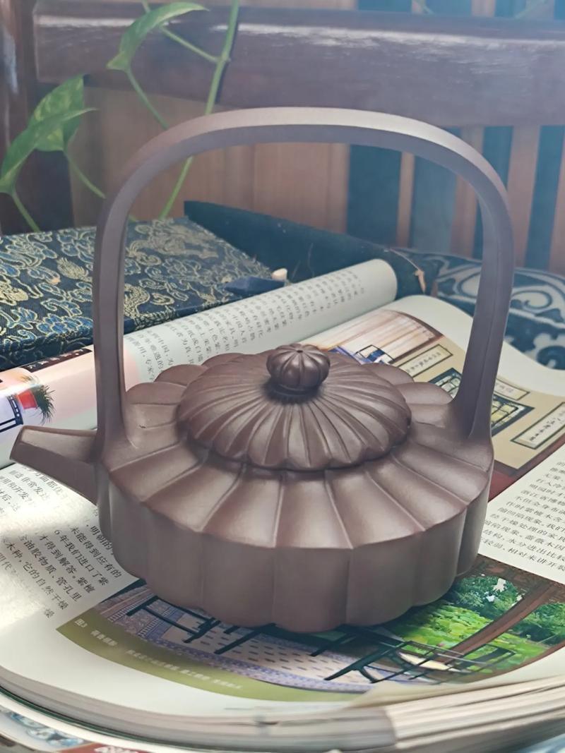 高什么芳的紫砂壶大师