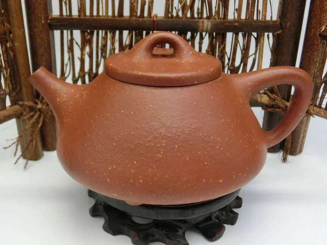 紫砂壶名家朱林根简介