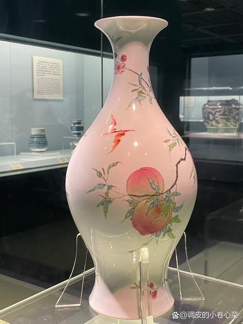 雍正时瓷器上蝙蝠画法