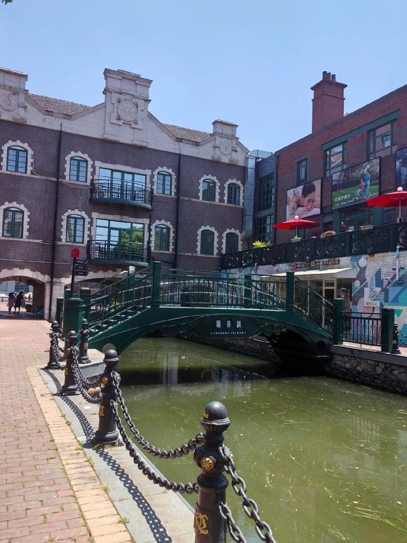 上海泰晤士小镇好玩吗