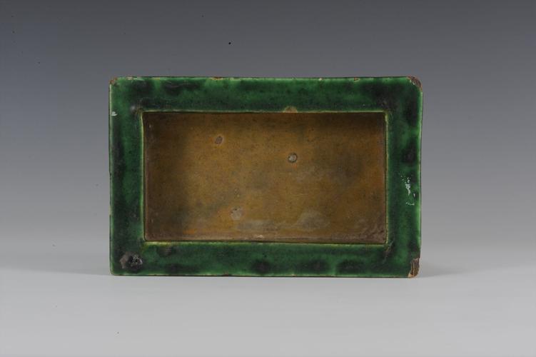 元朝紫砂胎黄绿釉瓷器