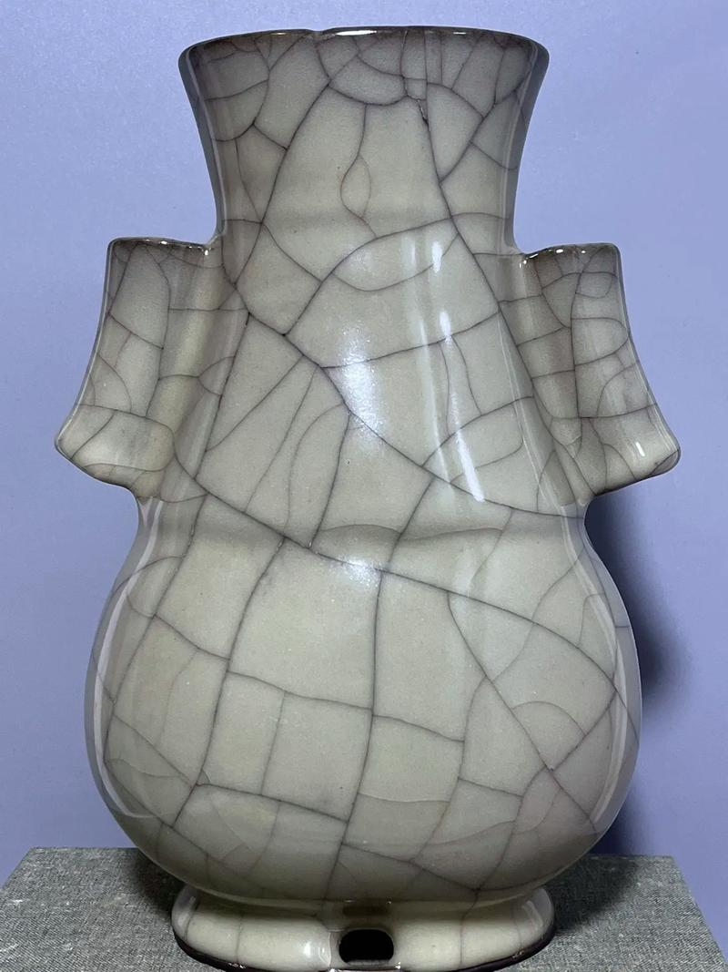 出士宋代官窑瓷器图片