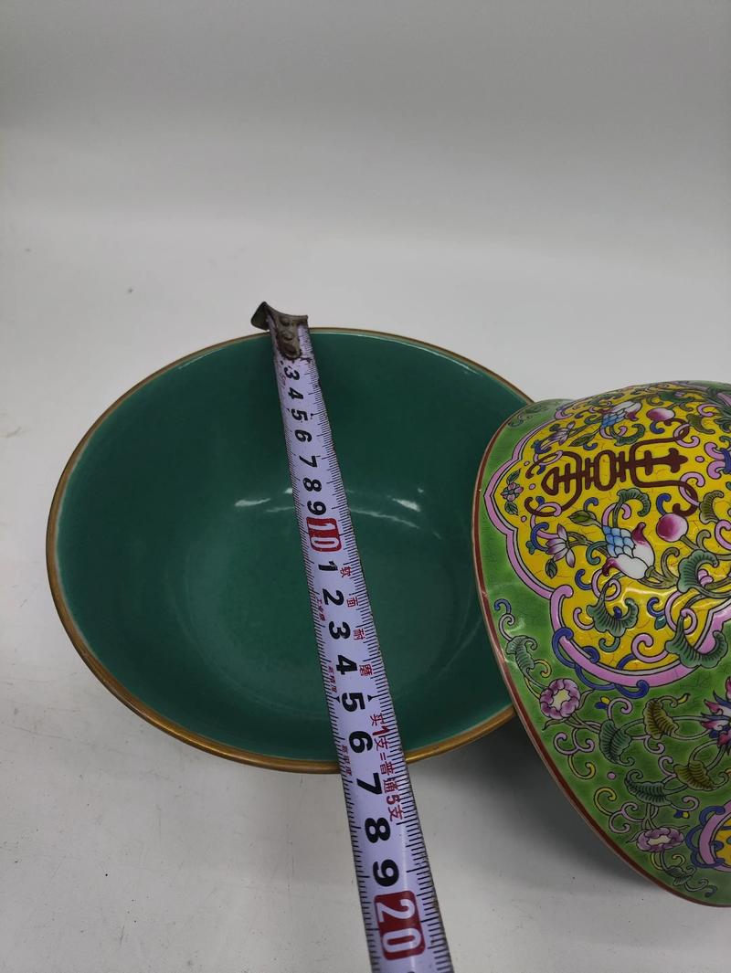 雍正雍正宝石绿釉瓷器