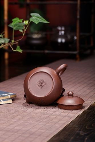 紫砂壶大师陈菊芳底款