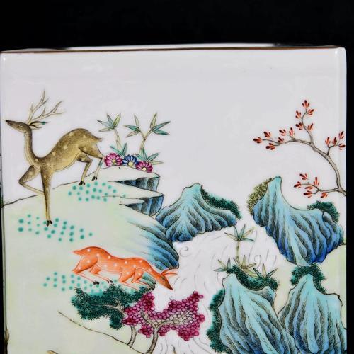 大清乾隆年制瓷器笔筒