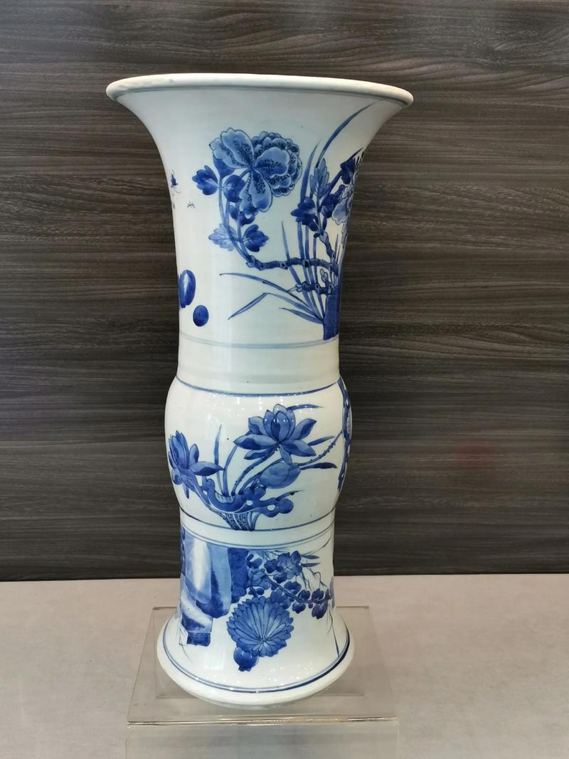 清代青花花觚瓷器图片