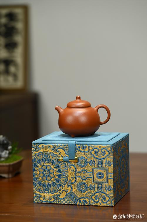 大国工匠玉玺送紫砂壶