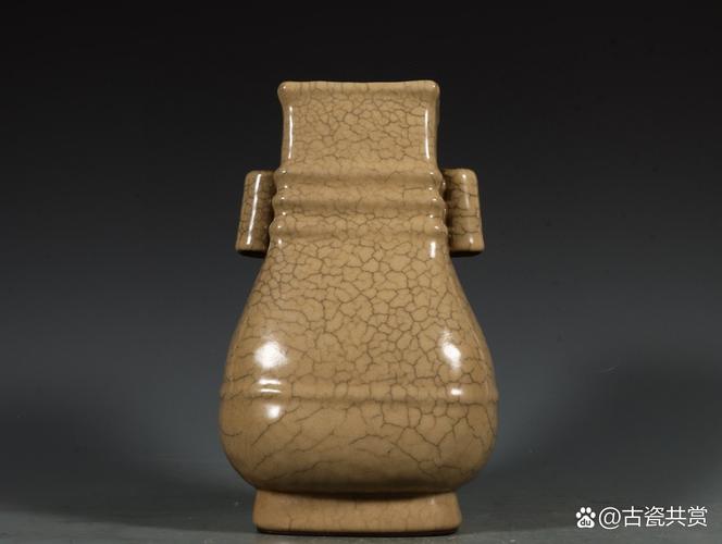 北宋哥窑炒米黄釉瓷器