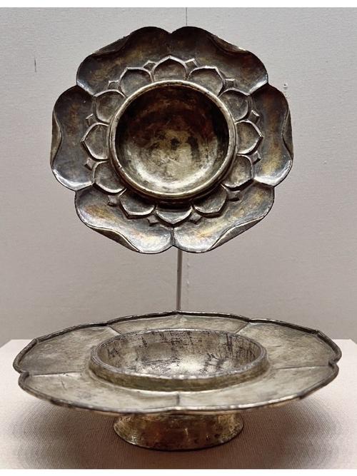 唐代瓷器纯银鎏金图片