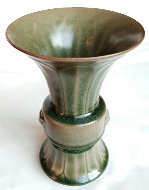 南宋甲申殿款瓷器图片