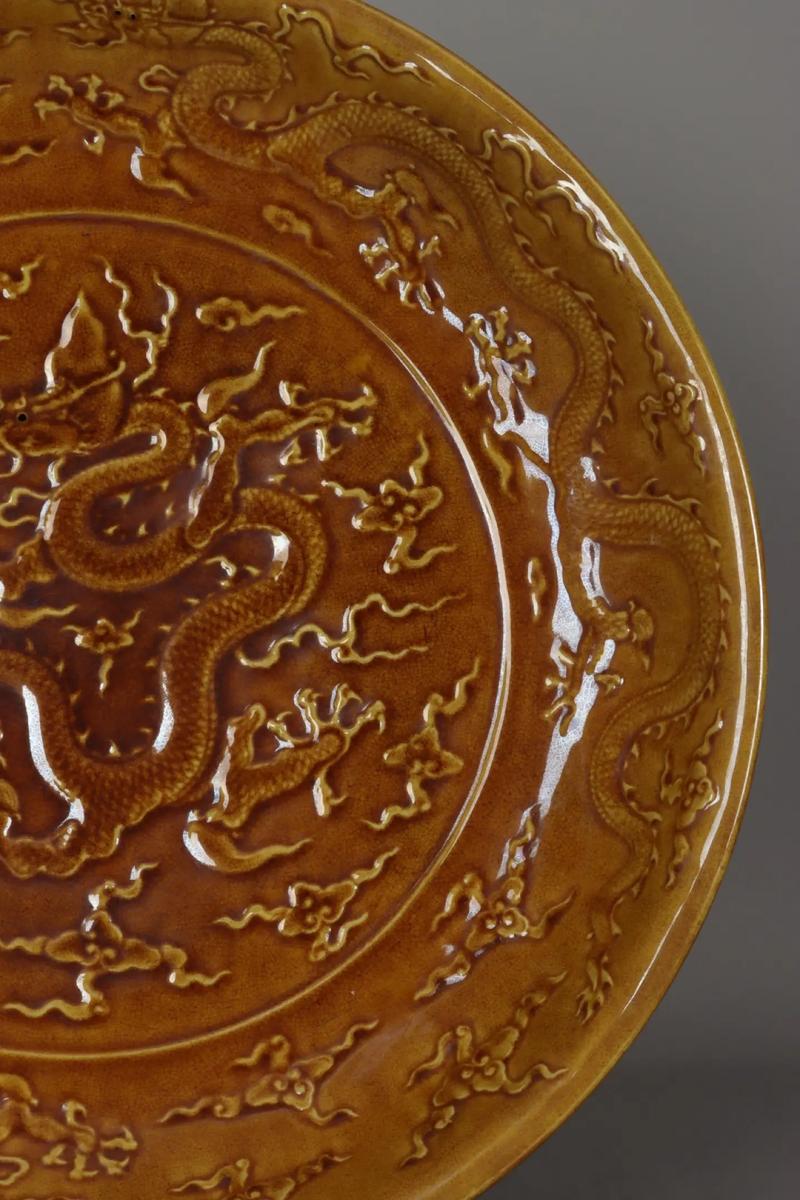 大明弘治黄釉瓷器特征