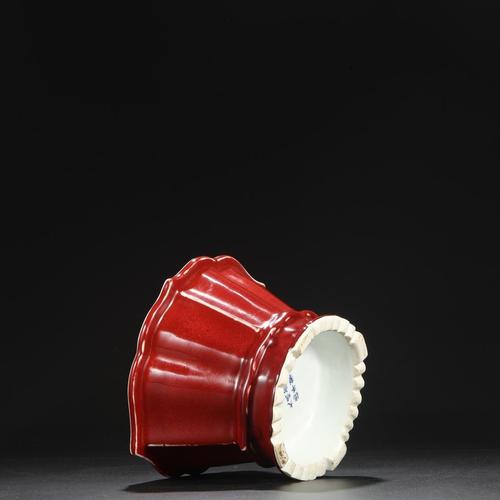 明宣德宝石红瓷器特征