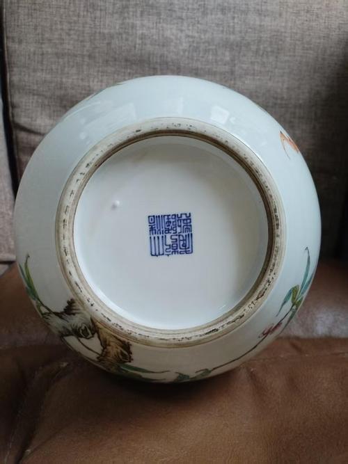 乾隆官窑瓷器气泡鉴定