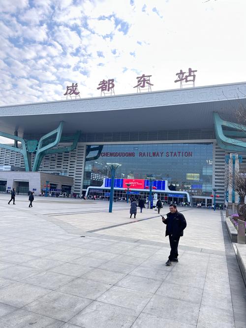 五块石客运站到成都东站