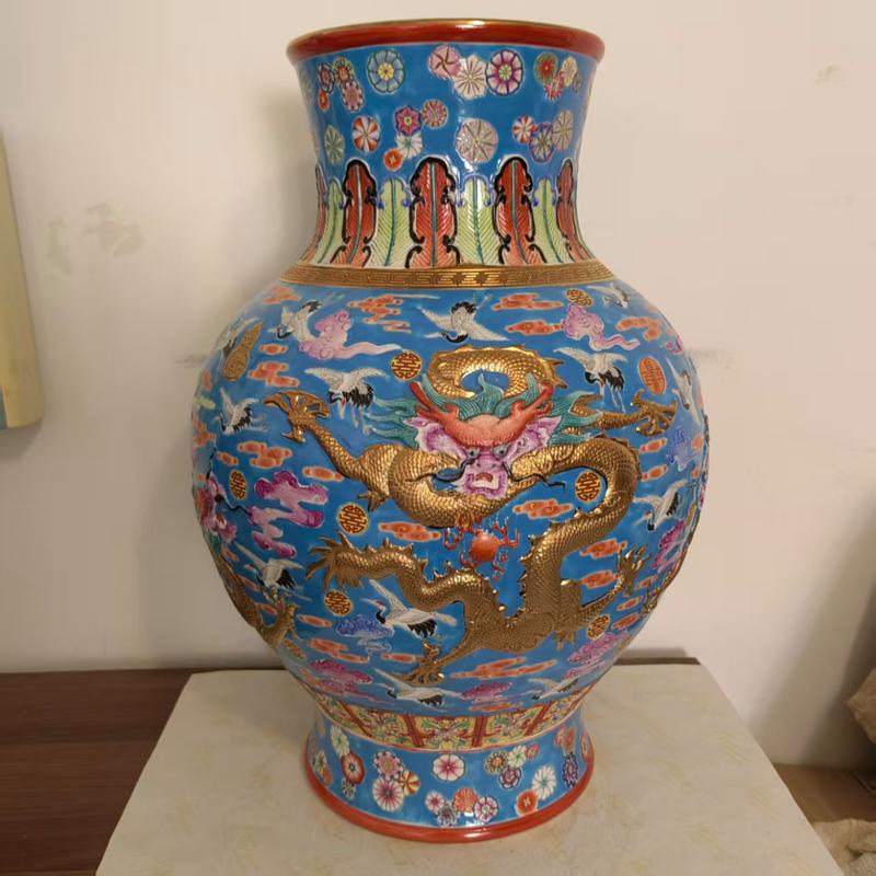 乾隆描金画龙瓷器图片