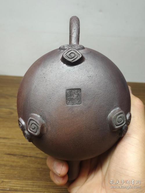 紫砂壶底落款中国宜兴