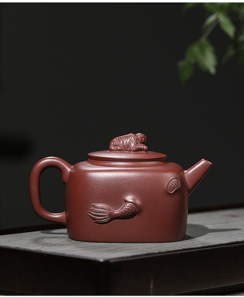 周虎荣紫砂壶卧虎藏龙