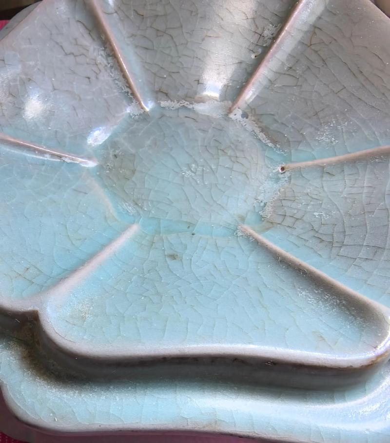 宋代汝窑瓷器釉面特征