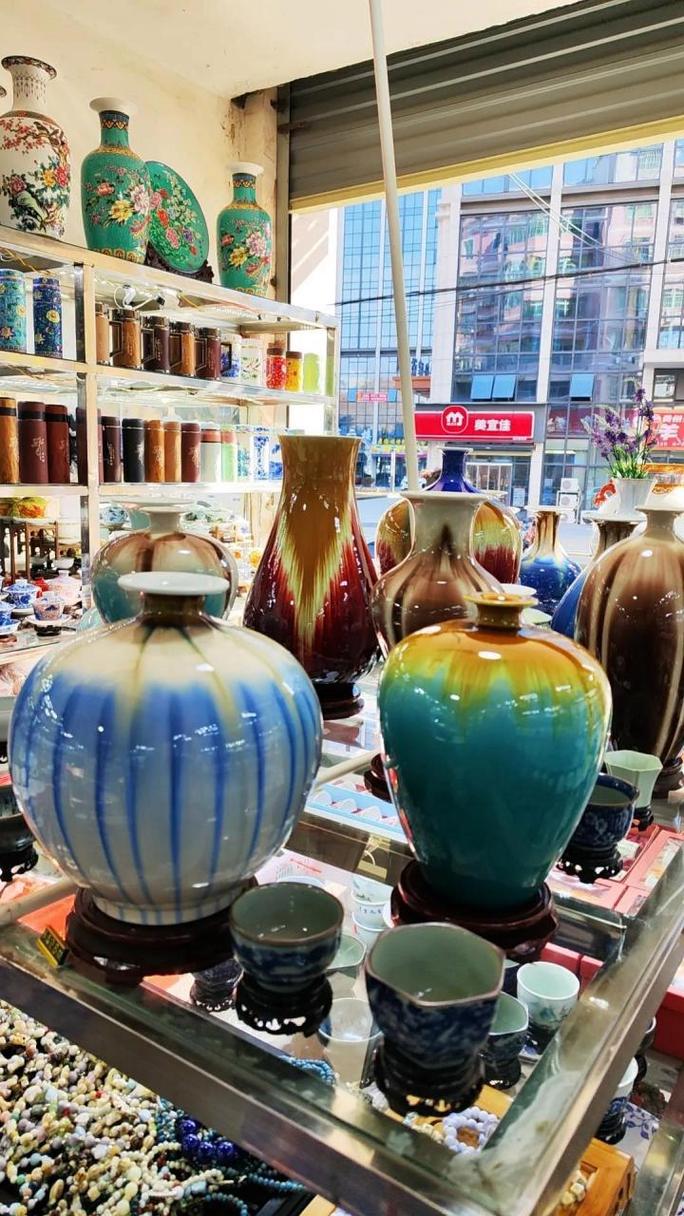 景德镇瓷器一条街饰品