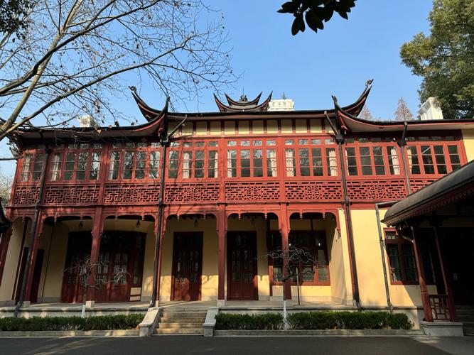 上海长宁区有哪些大学