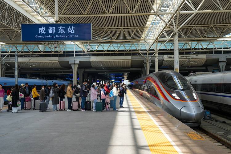 成都到重庆的动车多少钱