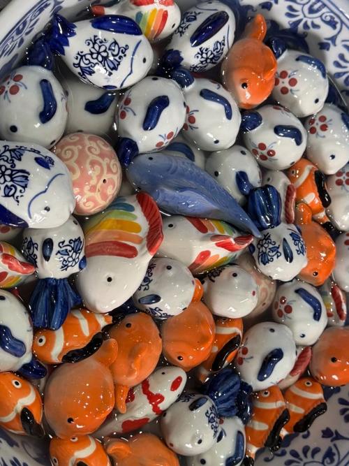 玩具各种各样小陶瓷器