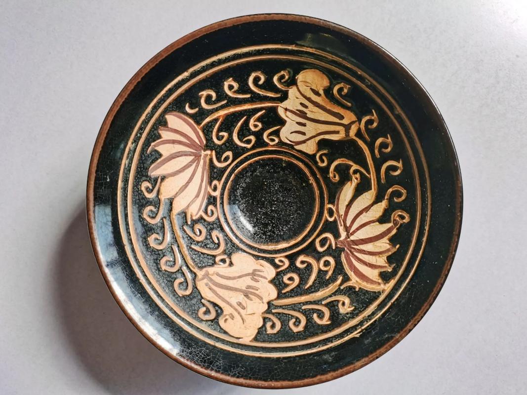 宋元代描鱼吉州窑瓷器