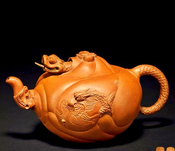 鱼化龙紫砂壶有几处章