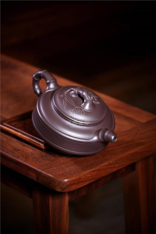 许卫中紫砂壶的实物照