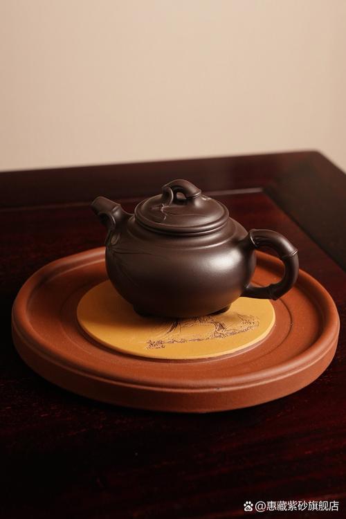 许卫中紫砂壶的实物照