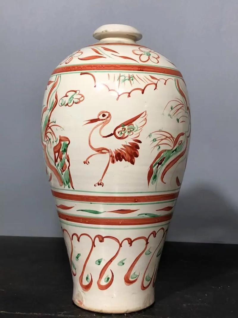 国家博物馆红绿彩瓷器