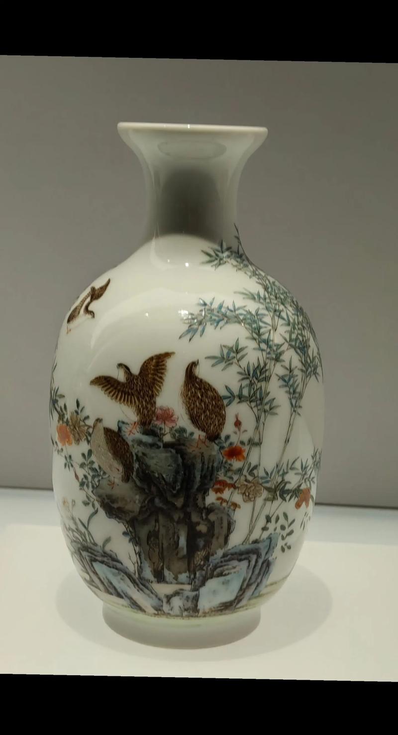 博物馆乾隆珐琅彩瓷器