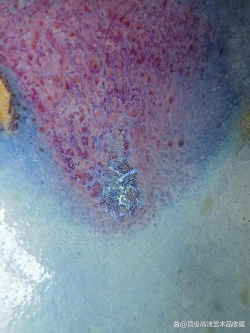 瓷器气泡和棕眼的区别