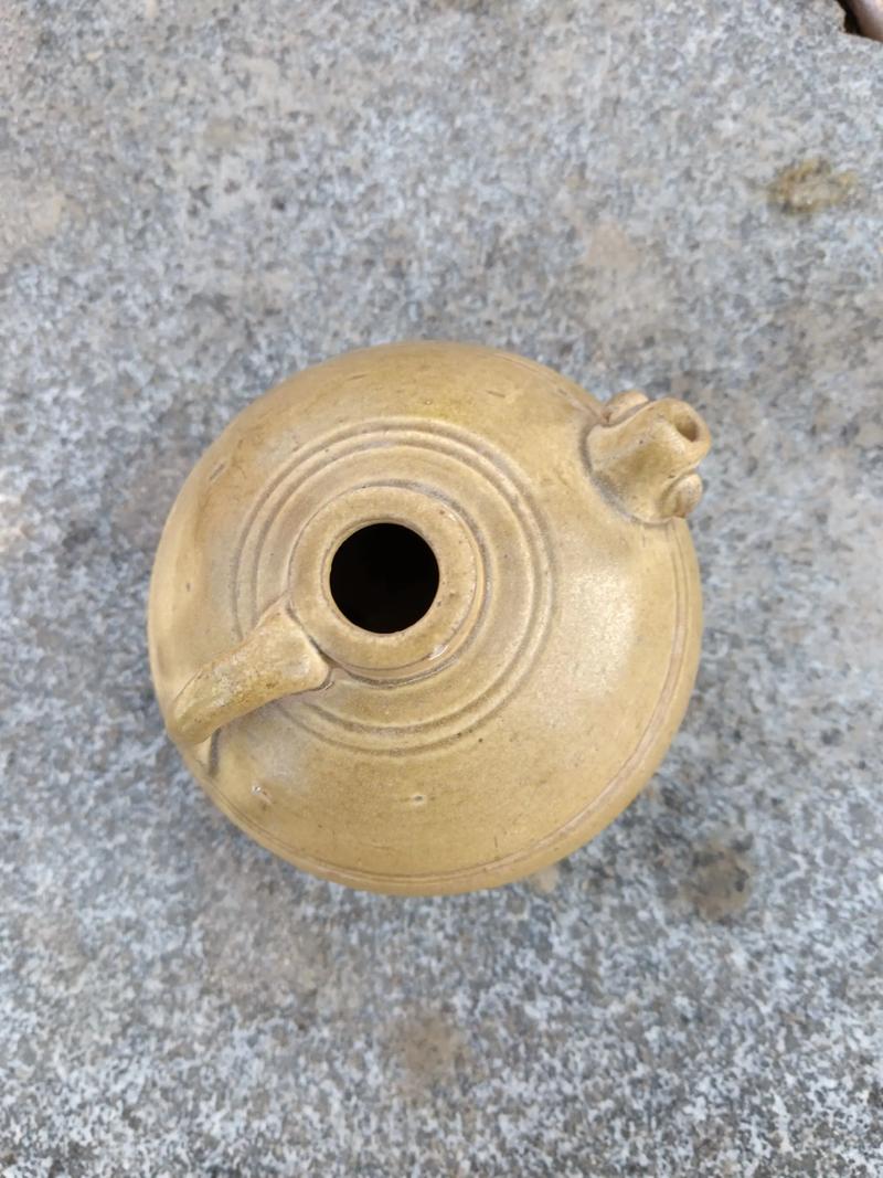 唐代越窑黄釉瓷器图片
