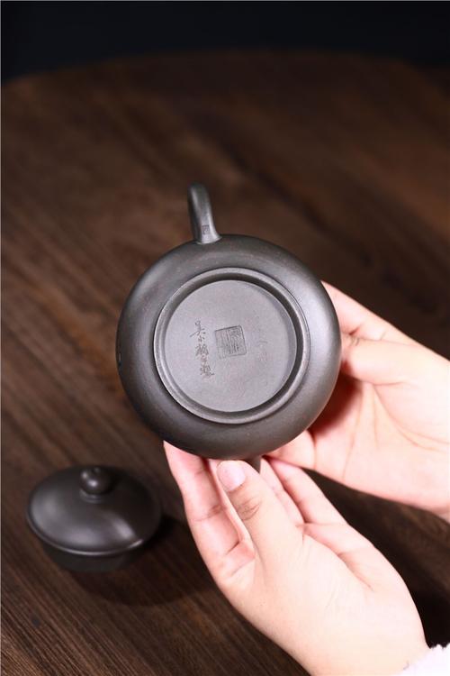 吴小楣紫砂壶图片价格