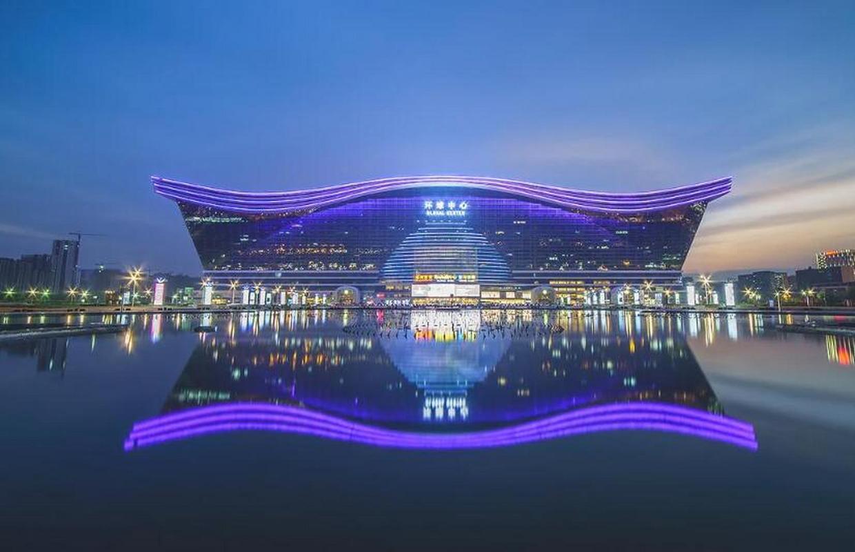 成都环球中心属于哪个区