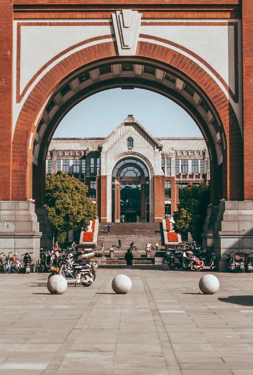 上海华东政法大学地址