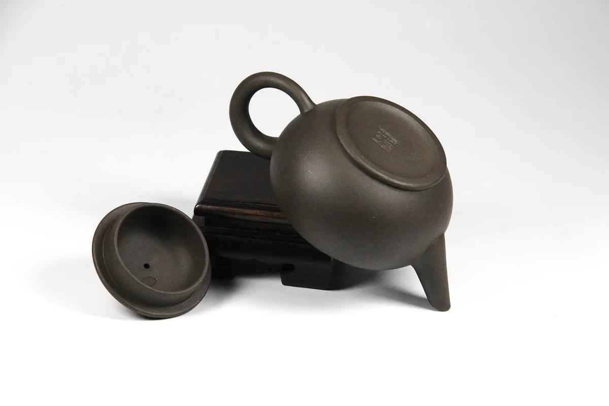 焐灰壶跟黑紫砂壶分别