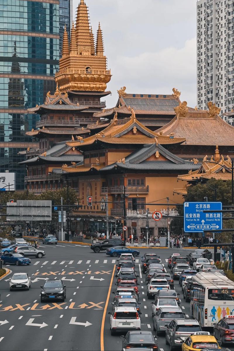 上海静安寺属于哪个区