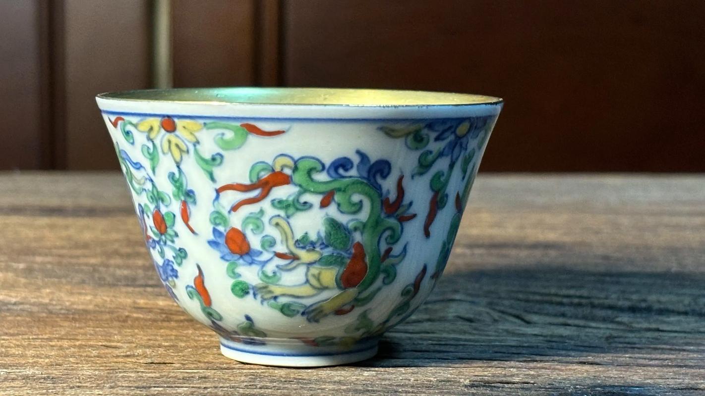 成化斗彩瓷器收藏投资