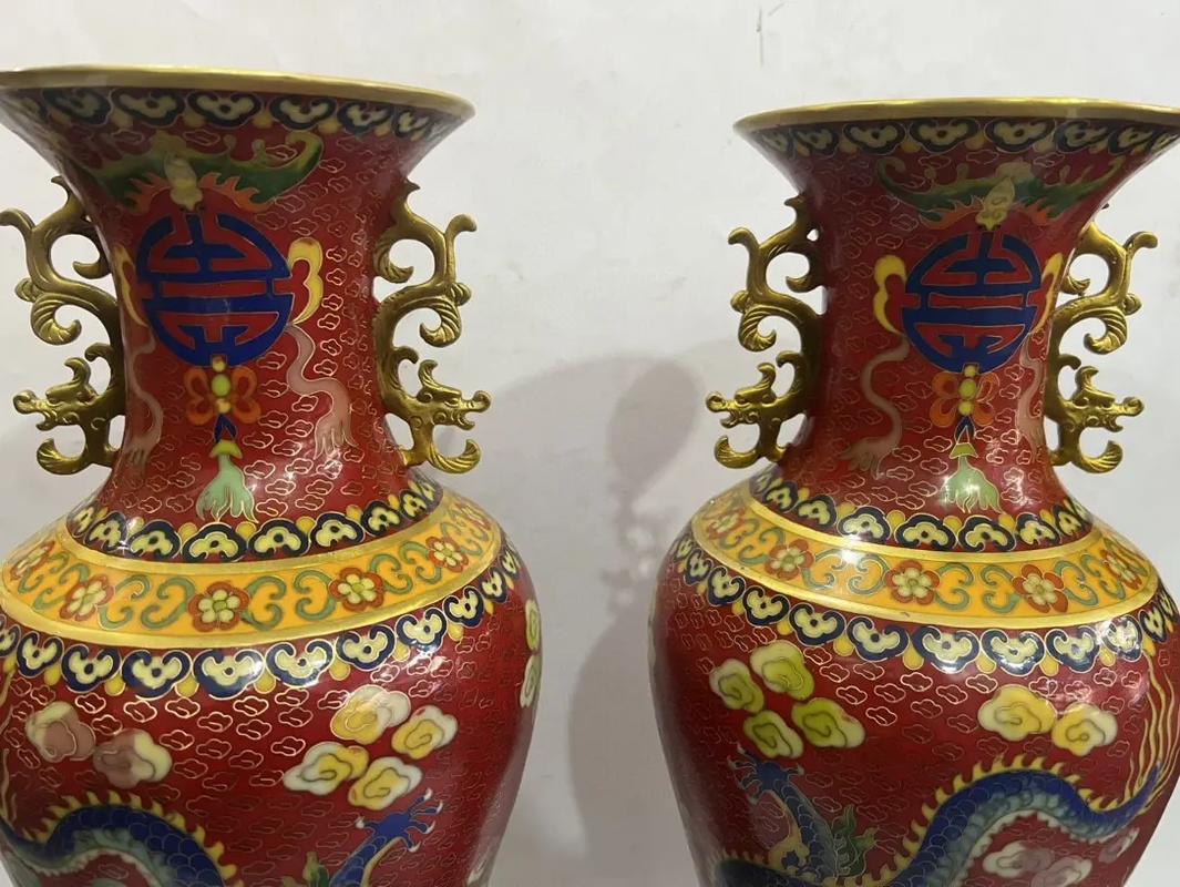 乾隆珐琅彩瓷器观音瓶