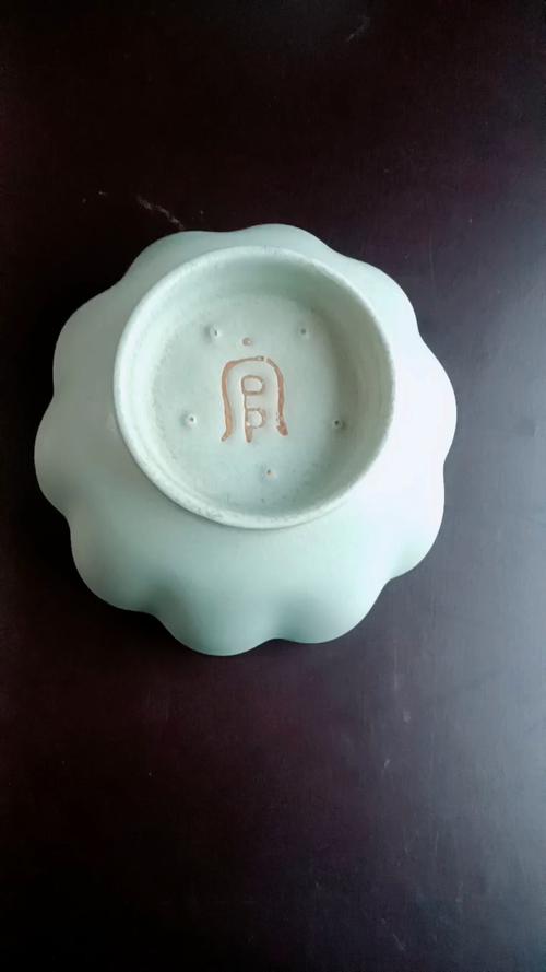 宋代汝窑瓷器底款图片