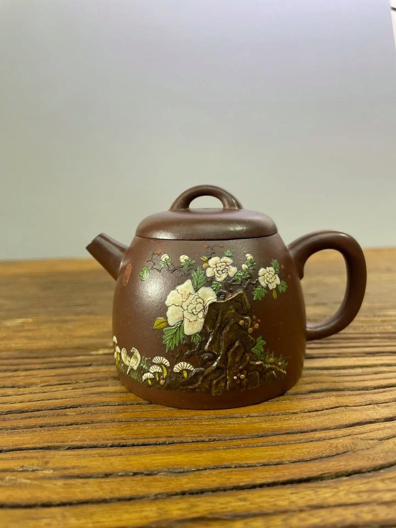 紫砂壶彩绘泥绘和釉绘