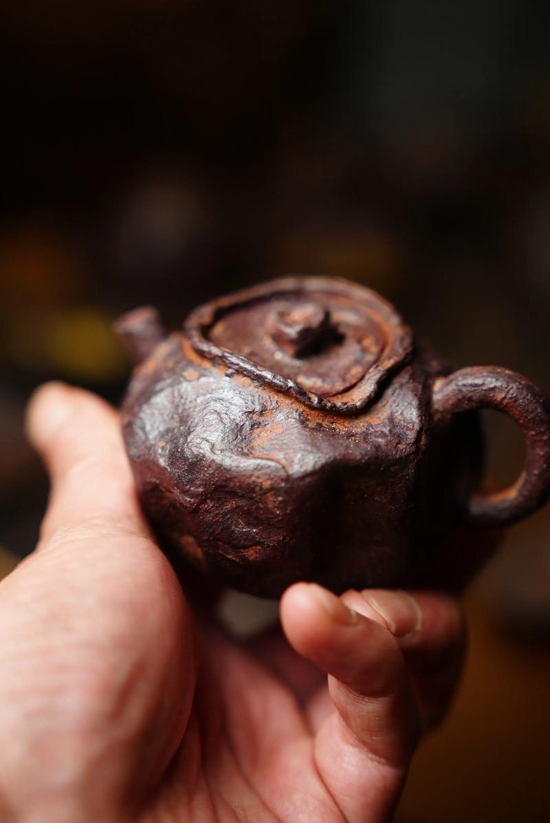 紫砂壶摸起来有点粘手